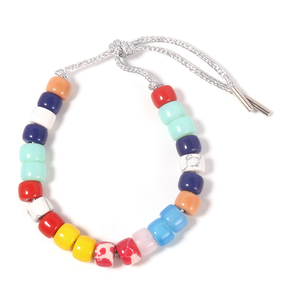 El multicolor imperial de Howlite gotea las pulseras para la aprobación de los días de fiesta RTS