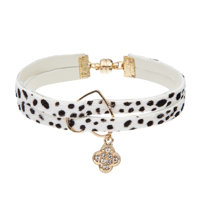El micrófono pavimenta la pulsera del cuero del encanto de la CZ