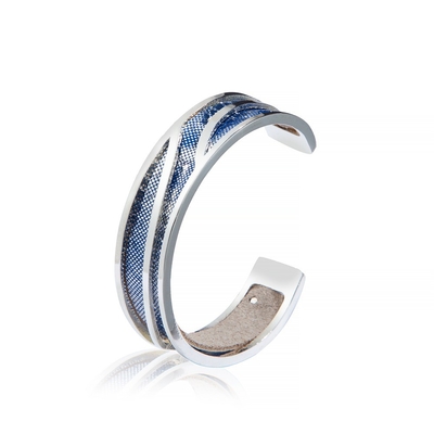 Puños de cuero hechos a mano el C, pulsera de cobre amarillo del puño del modelo frustrado de plata azul marino