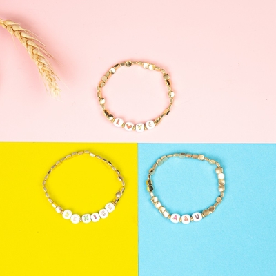 las gotas elásticos del esmalte del 18.5cm nombran la pulsera con el oro 14k plateado