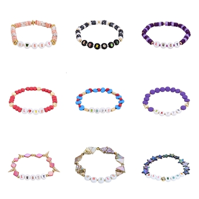 Polímero Clay Custom Letter Bead Bracelets 100 hecho a mano con los agujeros de 2m m