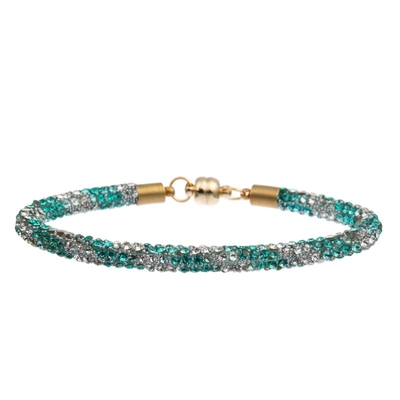 La pulsera de cuero de Boho de las mujeres hechas a mano del estilo con el corchete del imán