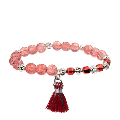 Las muchachas aman la pulsera del encanto del corazón con el cristal rojo que brilla intensamente místico